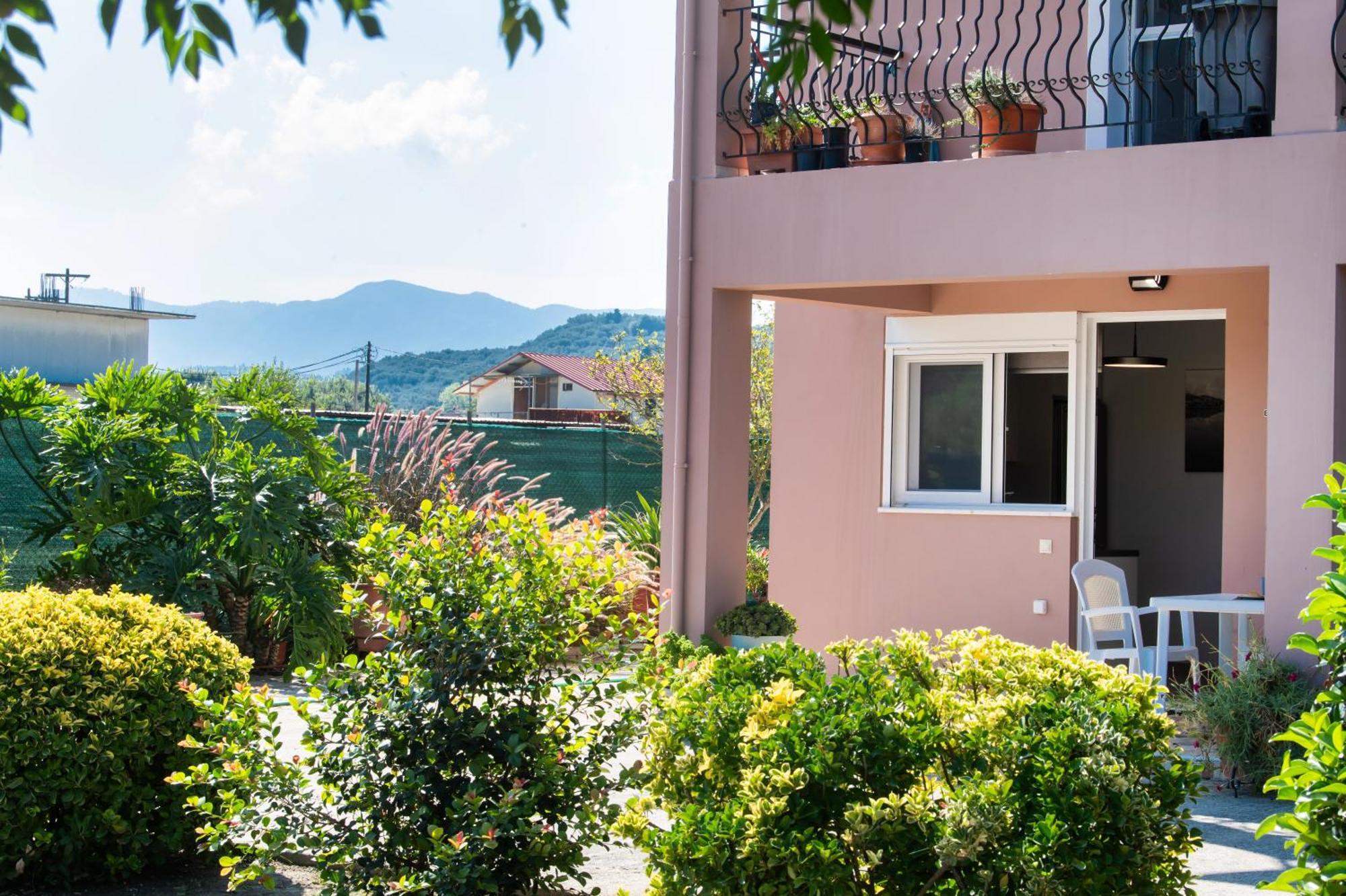 Ruellia Luxury Apartments Kalligoni Экстерьер фото